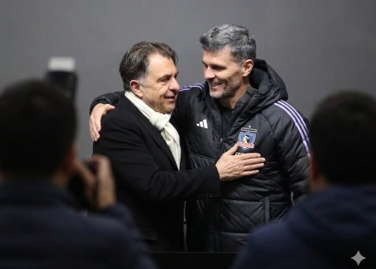 En Colo-Colo respaldan a Fernando Ortiz y valoran el trabajo del DT albo