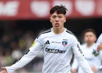 Leandro Hernández se consolida como titular en Colo Colo y responde a la confianza de Fernando Ortiz
