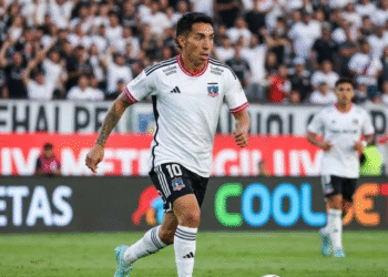 Ex DT de Colo-Colo le hace la cruz a Luciano Cabral y genera debate entre hinchas