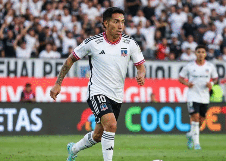 Ex DT de Colo-Colo le hace la cruz a Luciano Cabral y genera debate entre hinchas