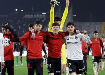 Colo-Colo enfrenta nuevo conflicto por negociación de joven figura