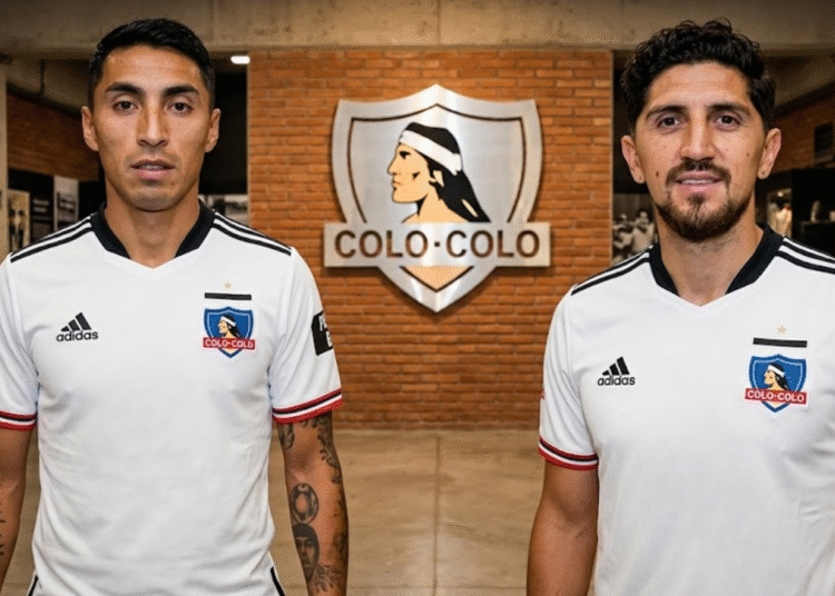 ¿Cabral o Valdés? En Colo Colo ya toman postura y el debate divide a los hinchas albos