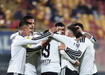 ¿Se va de Colo-Colo? Aníbal Mosa revela el futuro de una de las figuras del plantel