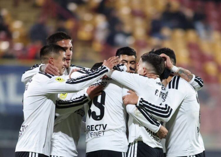 ¿Se va de Colo-Colo? Aníbal Mosa revela el futuro de una de las figuras del plantel