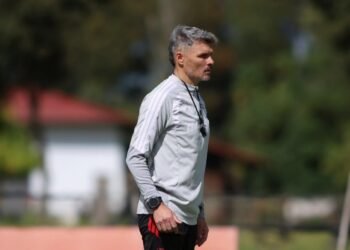 Exigente intertemporada de Colo Colo: El plan de Fernando Ortiz para el reinicio del torneo