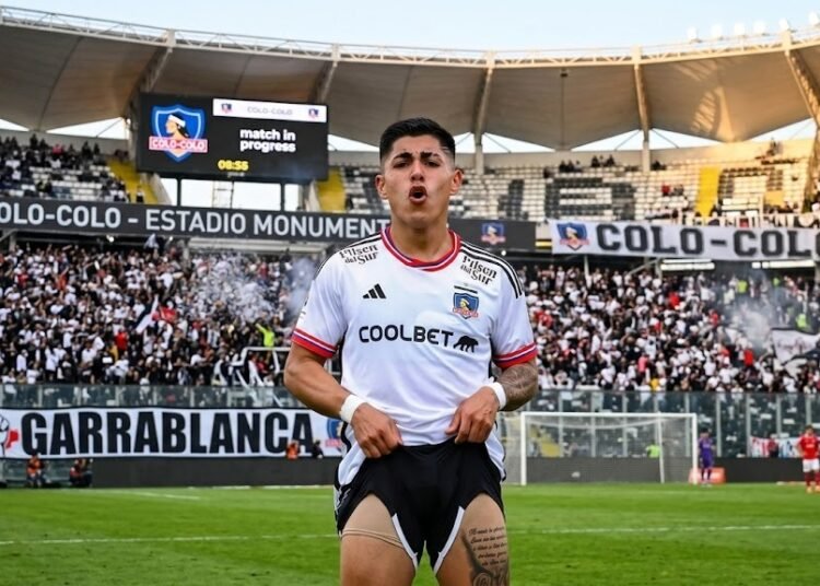 ¿Vuelve a Colo Colo? Las razones por las que se complicó el fichaje de Jordhy Thompson