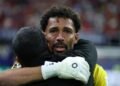 Leyenda del fútbol se enoja con posible fichaje de Vozinha en Colo Colo