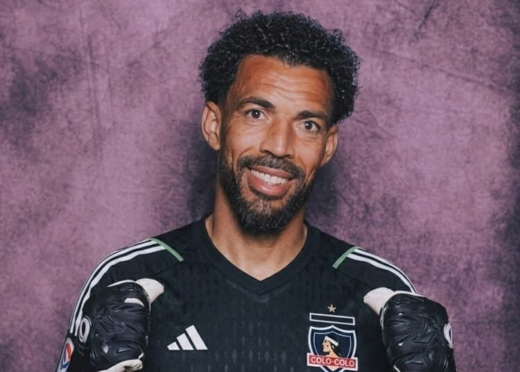 Vozinha rompe el silencio tras oferta de Colo Colo y lanza aviso