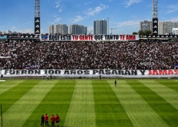 ¡La fiesta antes del clásico! Cerca de 20 mil hinchas repletaron el Monumental en multitudinario arengazo albo