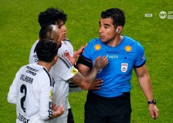 Barren el piso con el desempeño de José Cabero en partido de Colo Colo ante Calera
