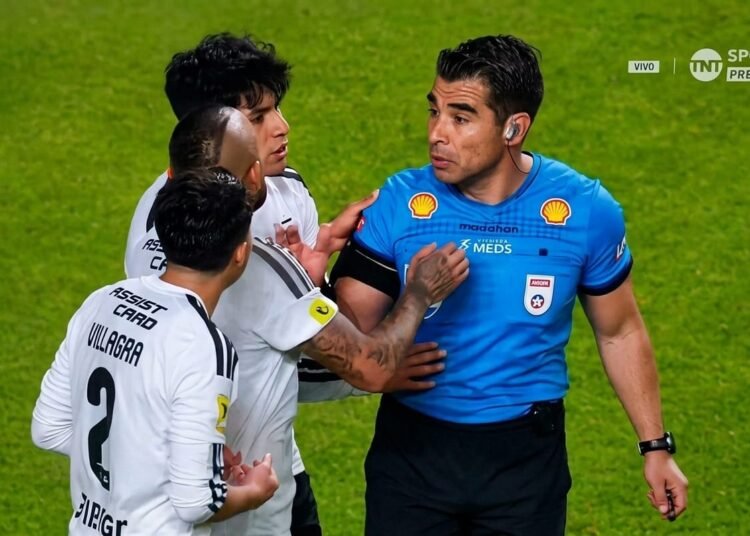 Barren el piso con el desempeño de José Cabero en partido de Colo Colo ante Calera