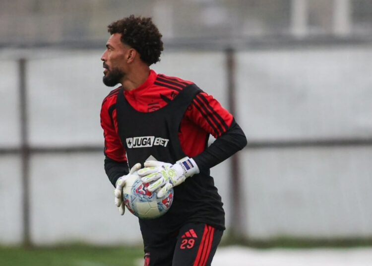 Con formación inédita: Vozinha hará su estreno oficial en Colo-Colo frente a Unión Española