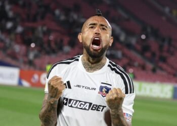 ¿Se queda en Colo Colo? Arturo Vidal aclara su renovación para la temporada 2027