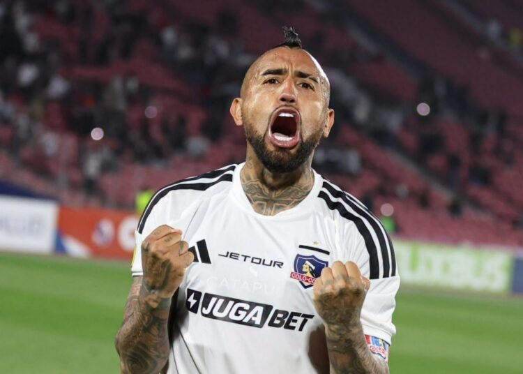 ¿Se queda en Colo Colo? Arturo Vidal aclara su renovación para la temporada 2027