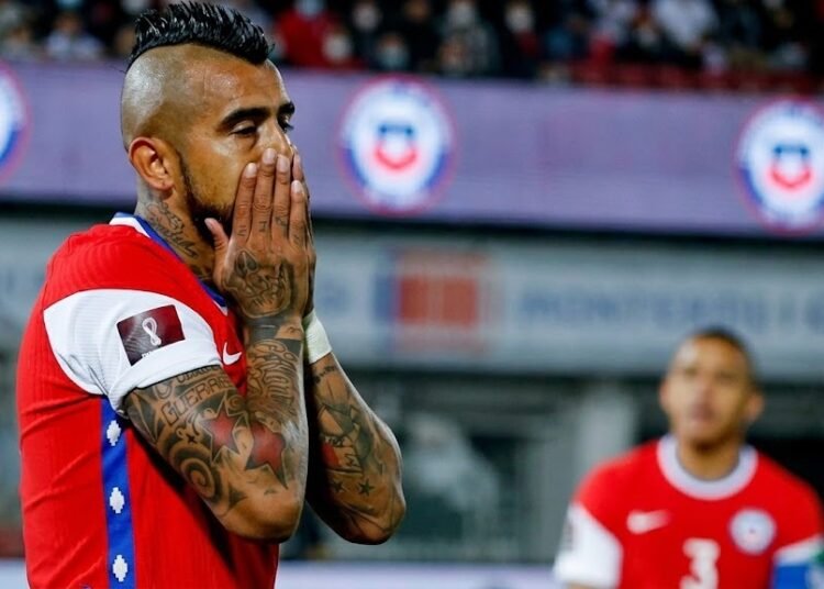 Arturo Vidal criticó duramente a la ANFP por no definir al nuevo entrenador de la Selección Chilena. Revisa los potentes descargos del volante de Colo Colo.