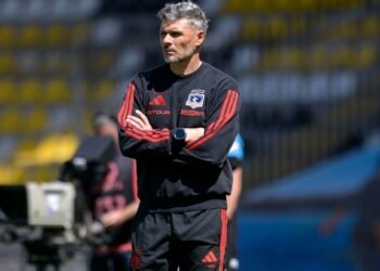 ¿Alarma en el Estadio Monumental? Revelan detalles tras el supuesto acercamiento de Tigres a Fernando Ortiz