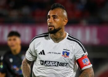 Arturo Vidal frena los rumores y despeja las dudas sobre su futuro en Colo-Colo
