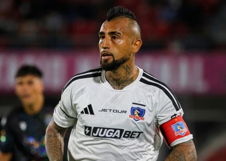 Arturo Vidal frena los rumores y despeja las dudas sobre su futuro en Colo-Colo