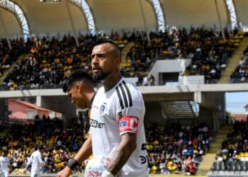 Arturo Vidal apunta contra TNT Sports por el tratamiento de una polémica jugada: «Contra la U la repitieron por todos lados»