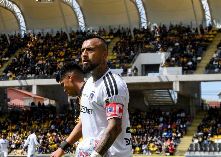 Arturo Vidal apunta contra TNT Sports por el tratamiento de una polémica jugada: «Contra la U la repitieron por todos lados»