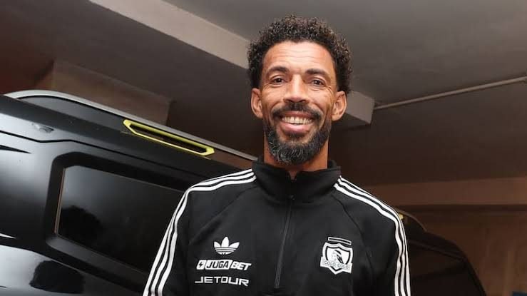 El «efecto Vozinha» pierde fuerza en Colo-Colo: revelan desgaste en lo deportivo y el marketing